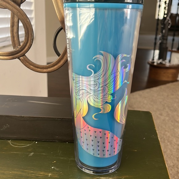 2021 Starbucks Cup limited holiday edition - Picture 3 of 7
